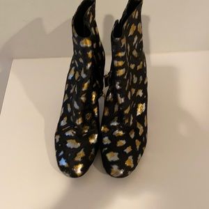 YVES SAINT LAURENT Booties